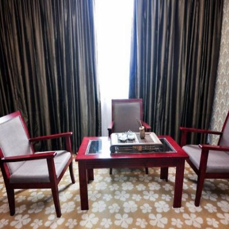 Ximala Business Hotel - Jia He Branch Guangzhou Exteriör bild